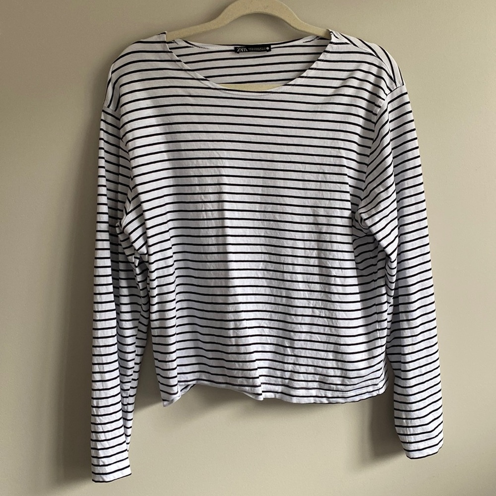 B&W Striped Zara top - New condition